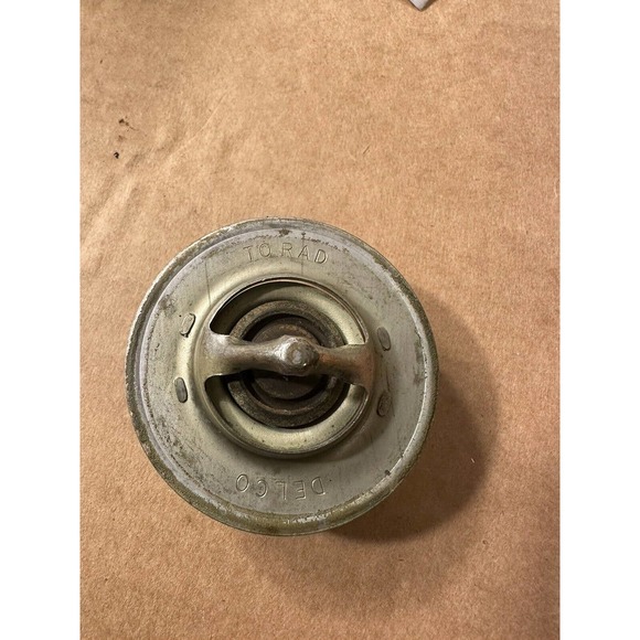 NOS Delco 195 Degree Thermostat 131-3 Gr. 1.246 3030055 (GM/Jeep/MG/Ford/Mopar) - Picture 1 of 5